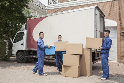 Removal van service for homes and businesses in Shepherds Bush