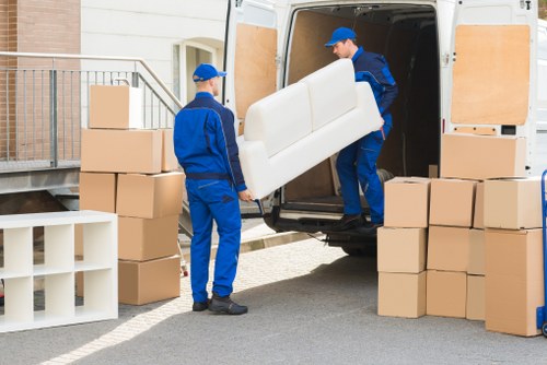 Flexible man and van transport for removals in Shepherdsbush