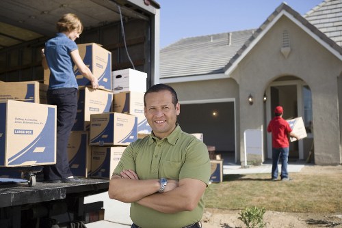 Local removal team providing efficient relocation support in Shepherdsbush