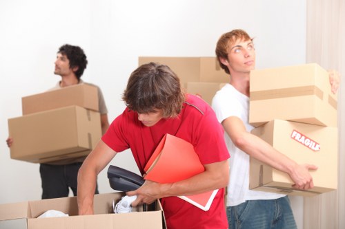 Cubic-yard rate estimate for furniture and boxes