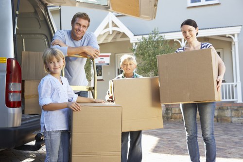 Professional moving help for flats and apartments in Shepherds Bush